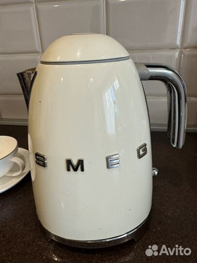 Чайник Smeg бежевый 1.7л оригинал