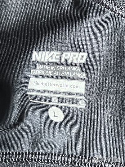 Спортивный топ Nike