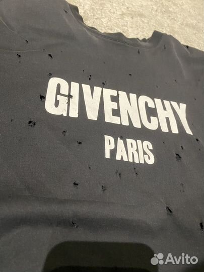 Футболка Givenchy