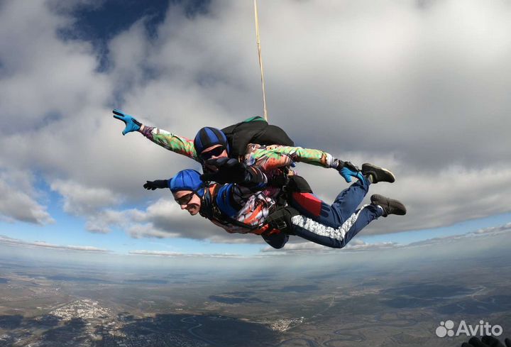 Прыжок с парашютом