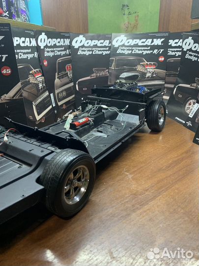 Dodge Charger R/T 1:8