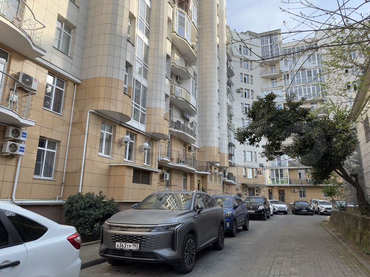 2-к. квартира, 57,4 м², 8/10 эт.