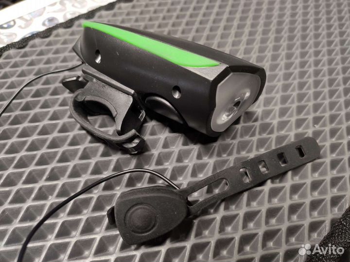 Фонарик велосипедный