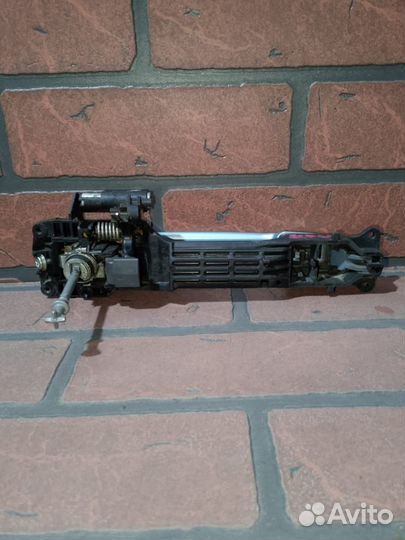 Ручка двери внешняя toyota vitz KSP90 1krfe FR/LH