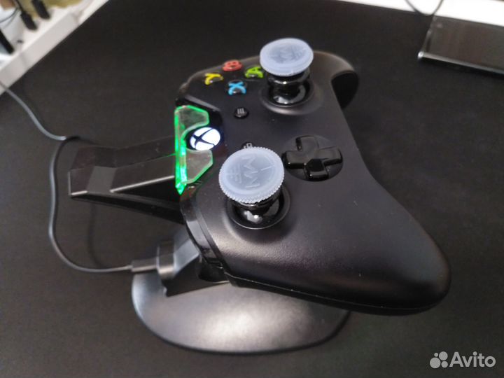 Зарядная подставка Xbox