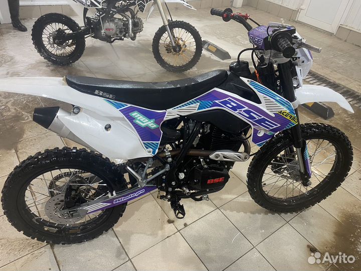 Bse Z1