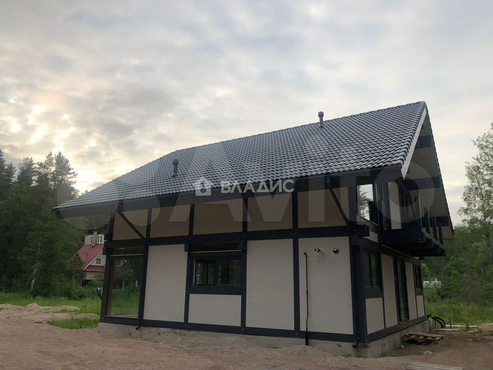 Дом 265 м² на участке 25 сот.