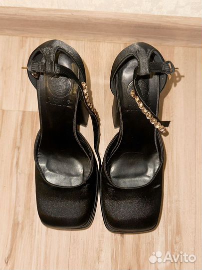 Туфли versace bratz