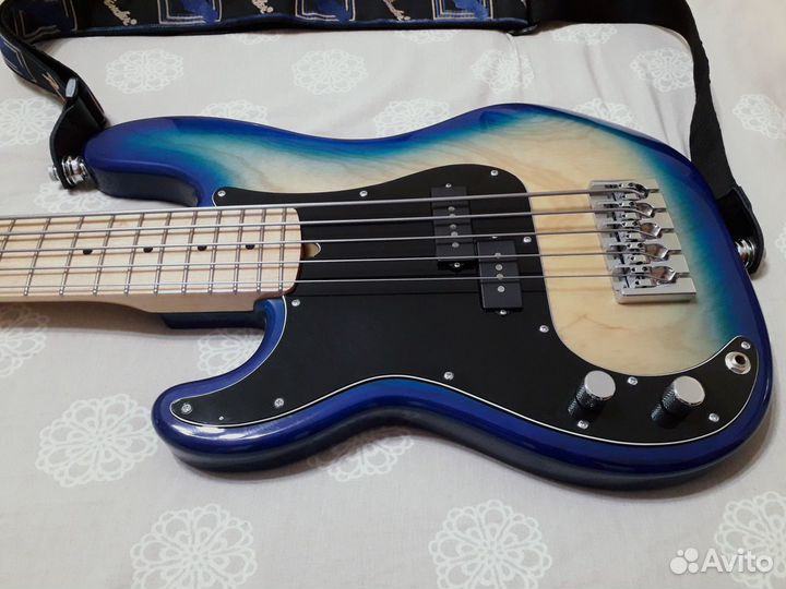 5-струнная Custom бас-гитара (леворукая)
