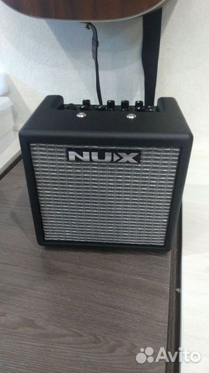 Гитарный комбоусилитель NUX Mighty 8 BT