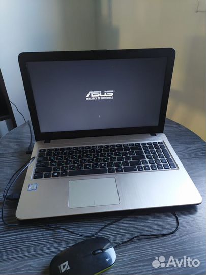 Ноутбук asus