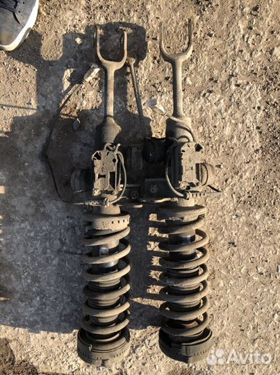 Стойка передняя правая для BMW 7 F01, F02