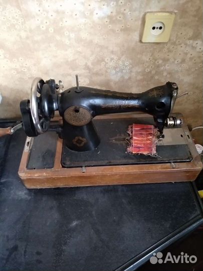 Швейная машина