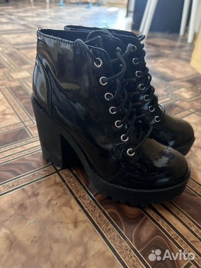 Ботинки женские