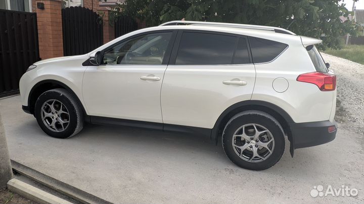 Toyota RAV4 2.0 CVT, 2014, 197 000 км