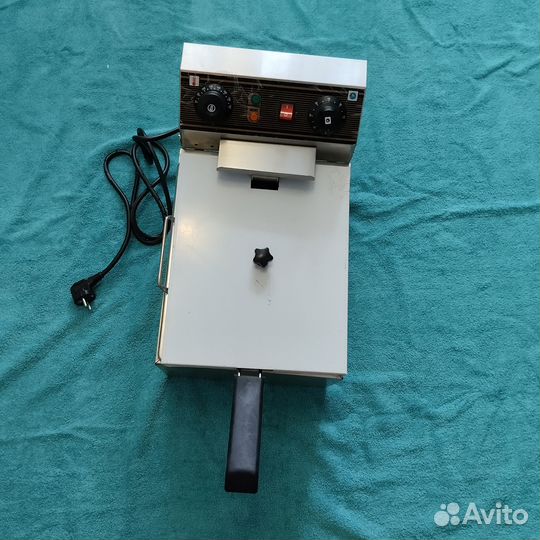 Фритюрница новая