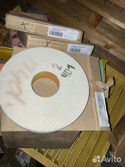 Круг шлифовальный 250х40х76