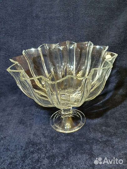 Большая ваза для фруктов.Богемия