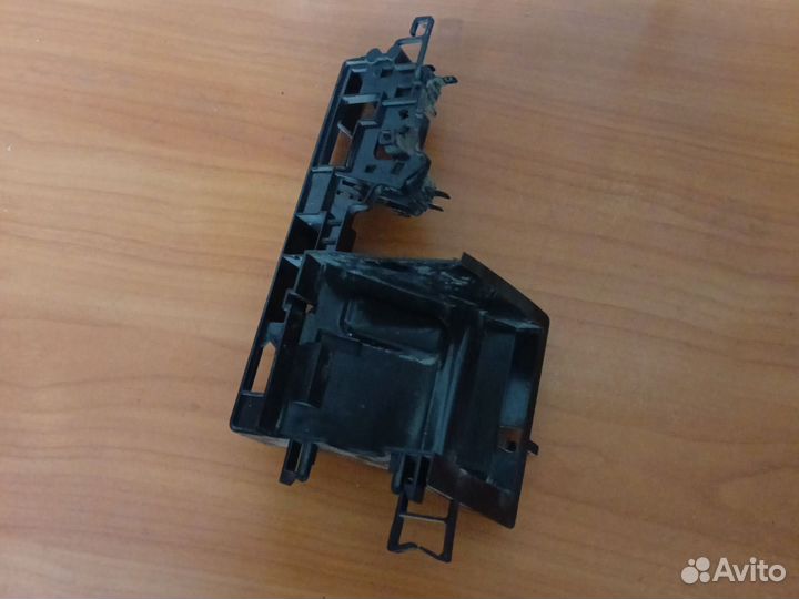 Держатель микровыключателей свч