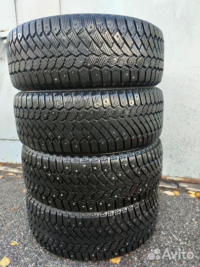 Gislaved Nord Frost 200 215/55 R17