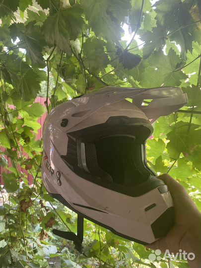 Кроссовый шлем Hizer