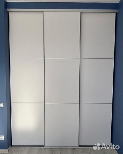 Распашной шкаф