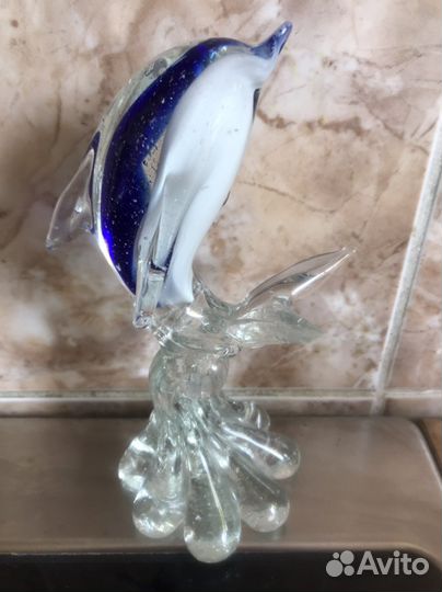 Статуэтка из стекла