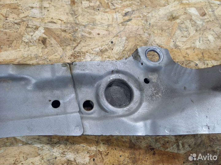 Honda Civic 4D панель нижняя телевизор