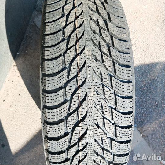 Ikon Tyres Autograph Snow 3 SUV 235/65 R18 R