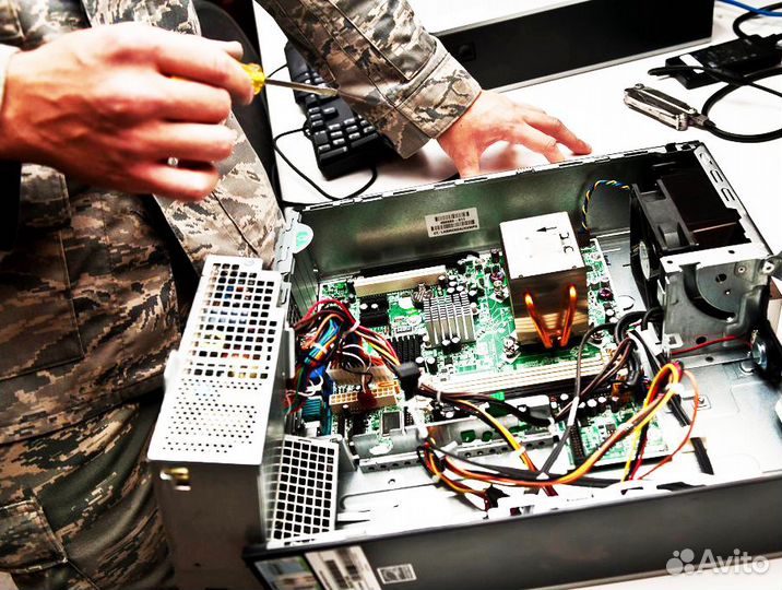 Мастер по ремонту компьютеров. Не оператор