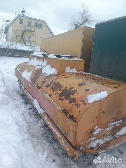 Цистерны емкости бочки
