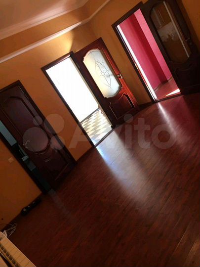 2-к. квартира, 67 м², 6/6 эт.