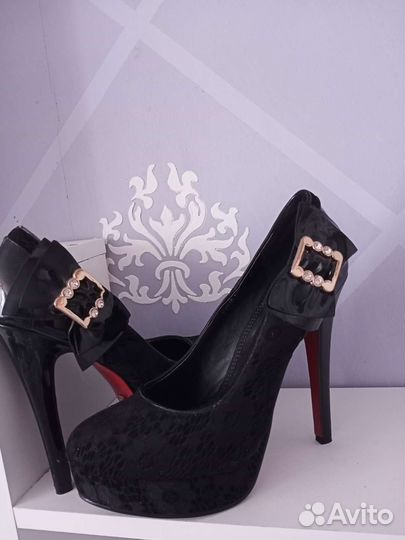 Женские туфли