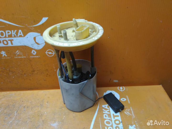 Насос топливный электрический Volkswagen Golf 5