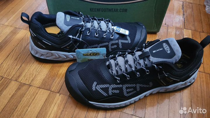 Кроссовки Keen