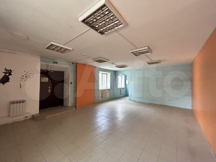 Торговая площадь рядом с библиотекой, 55,7 м2