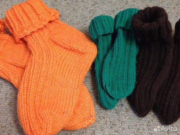Вязаные детские свитер, носочки, плед, шапочка, са