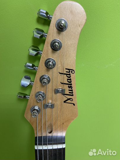 Электрогитара