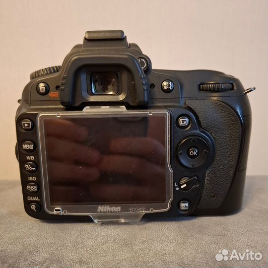 Nikon D90 body + MB-D80