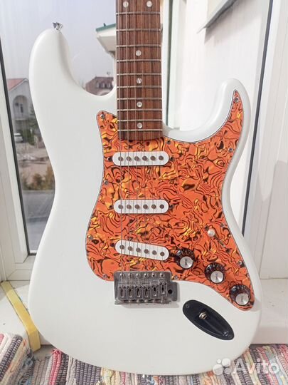 Электрогитара Fender Squier Bullet Stratocaster