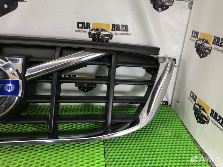 Решетка радиатора Volvo XC60