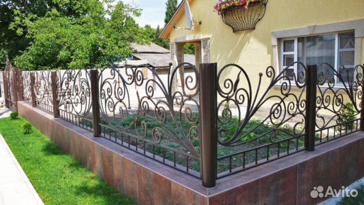 Забор кованый