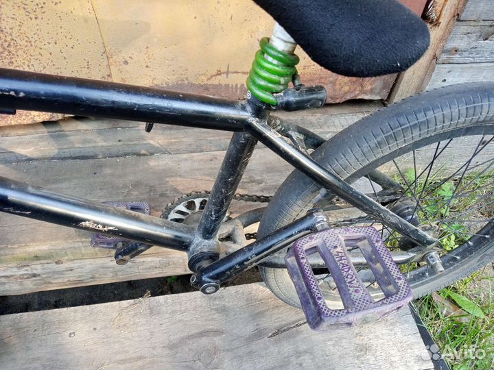 Трюковой велосипед BMX