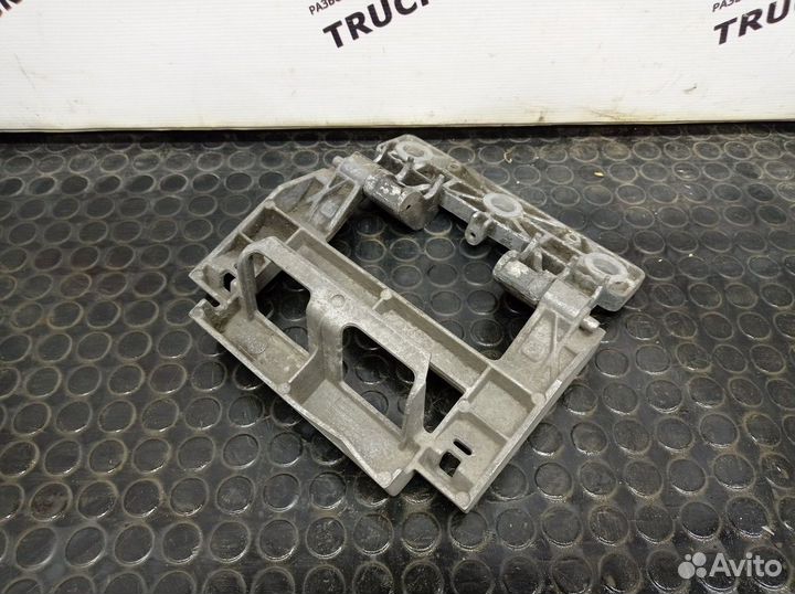 1735004 Подножка обслуживания