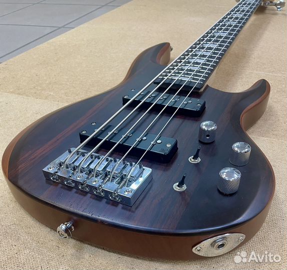 Мастеровая бас-гитара 5-струнная