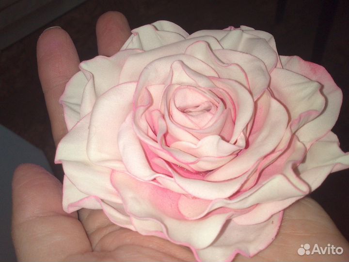 Украшения для волос из цветов ручной работы