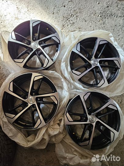 Продам автомобильные диски Tech-Line R17