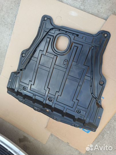 Пыльник двигателя Кашкай J11 новый оригинал