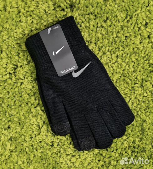 Перчатки Nike