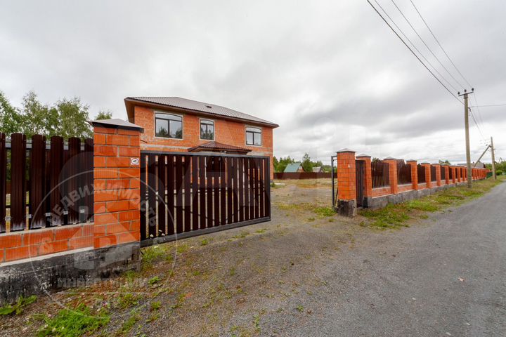 Коттедж 267,8 м² на участке 30 сот.